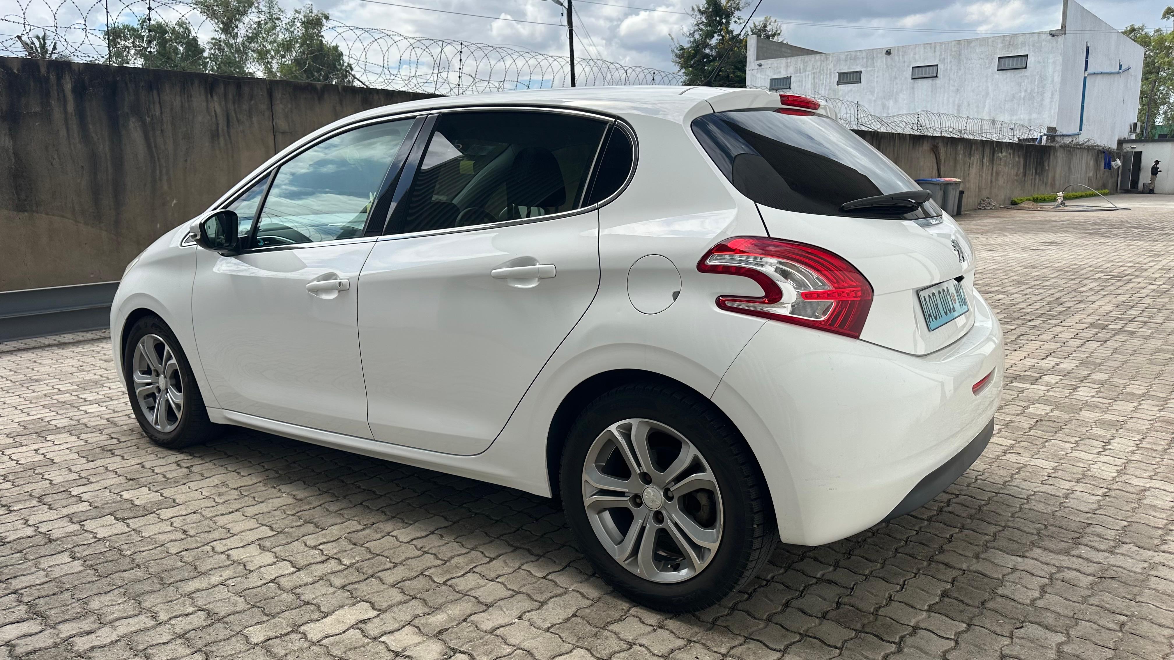 Peugeot 208 2012 2