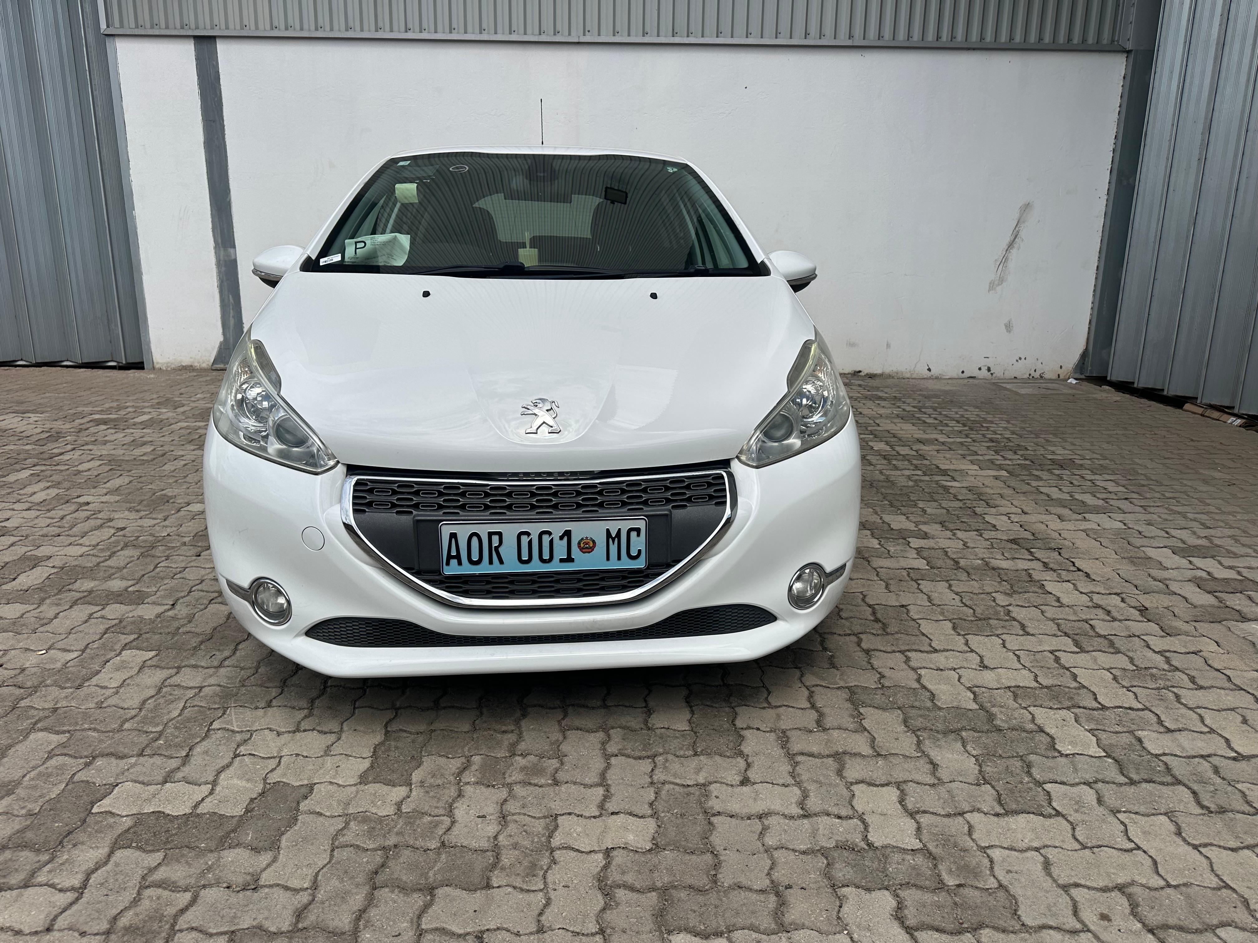 Peugeot 208 2012 3