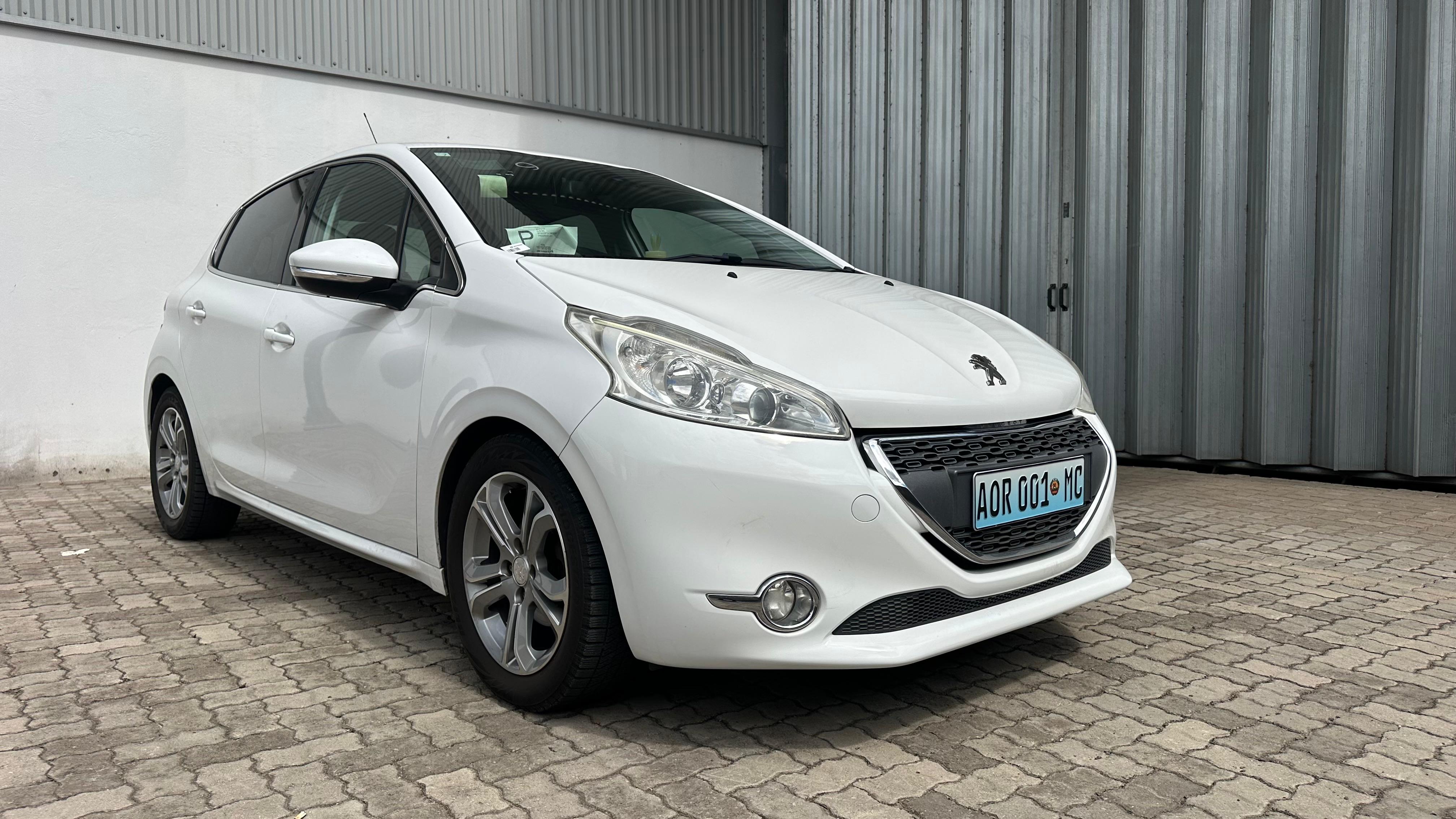 Peugeot 208 2012 6