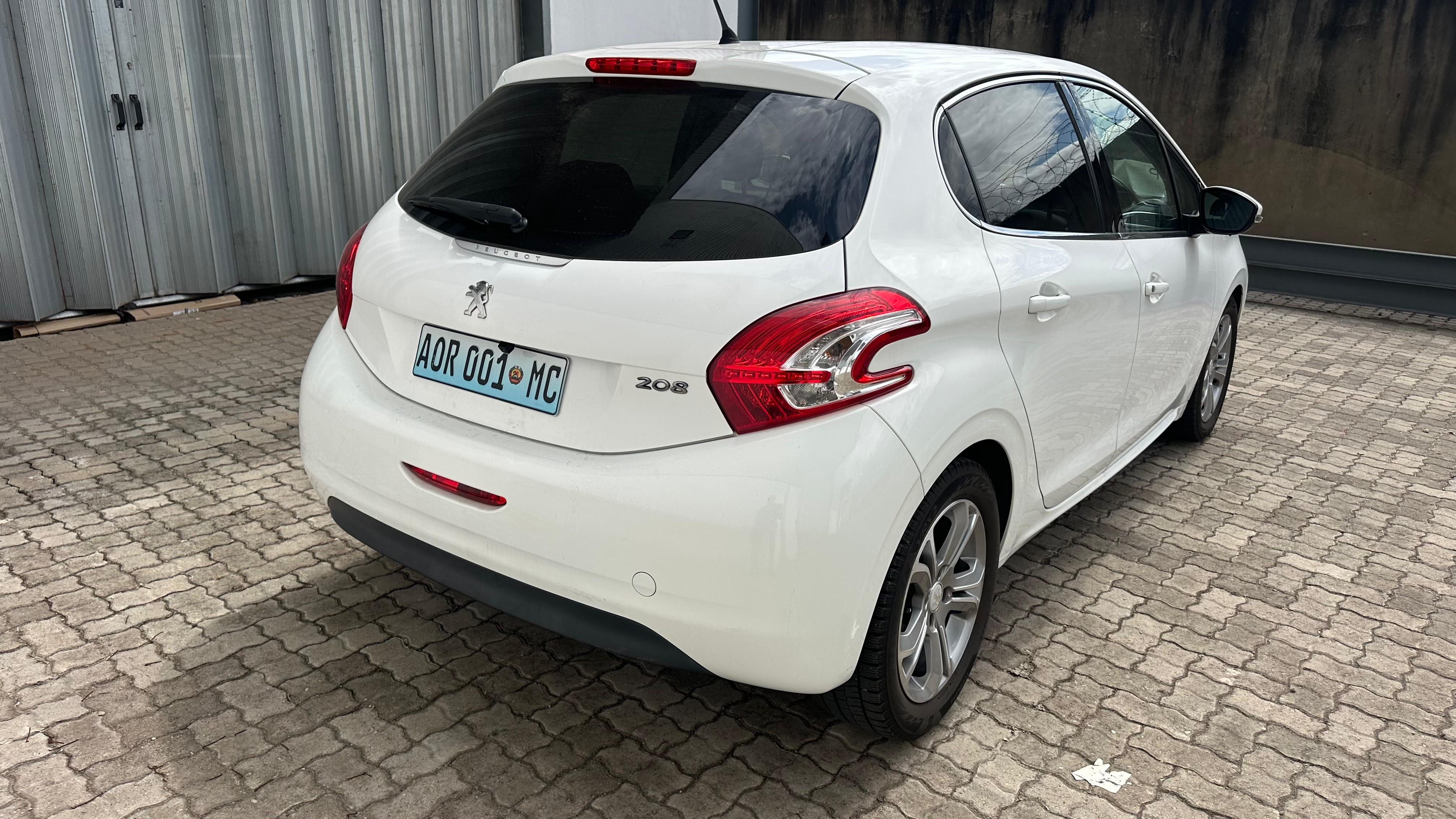 Peugeot 208 2012 7