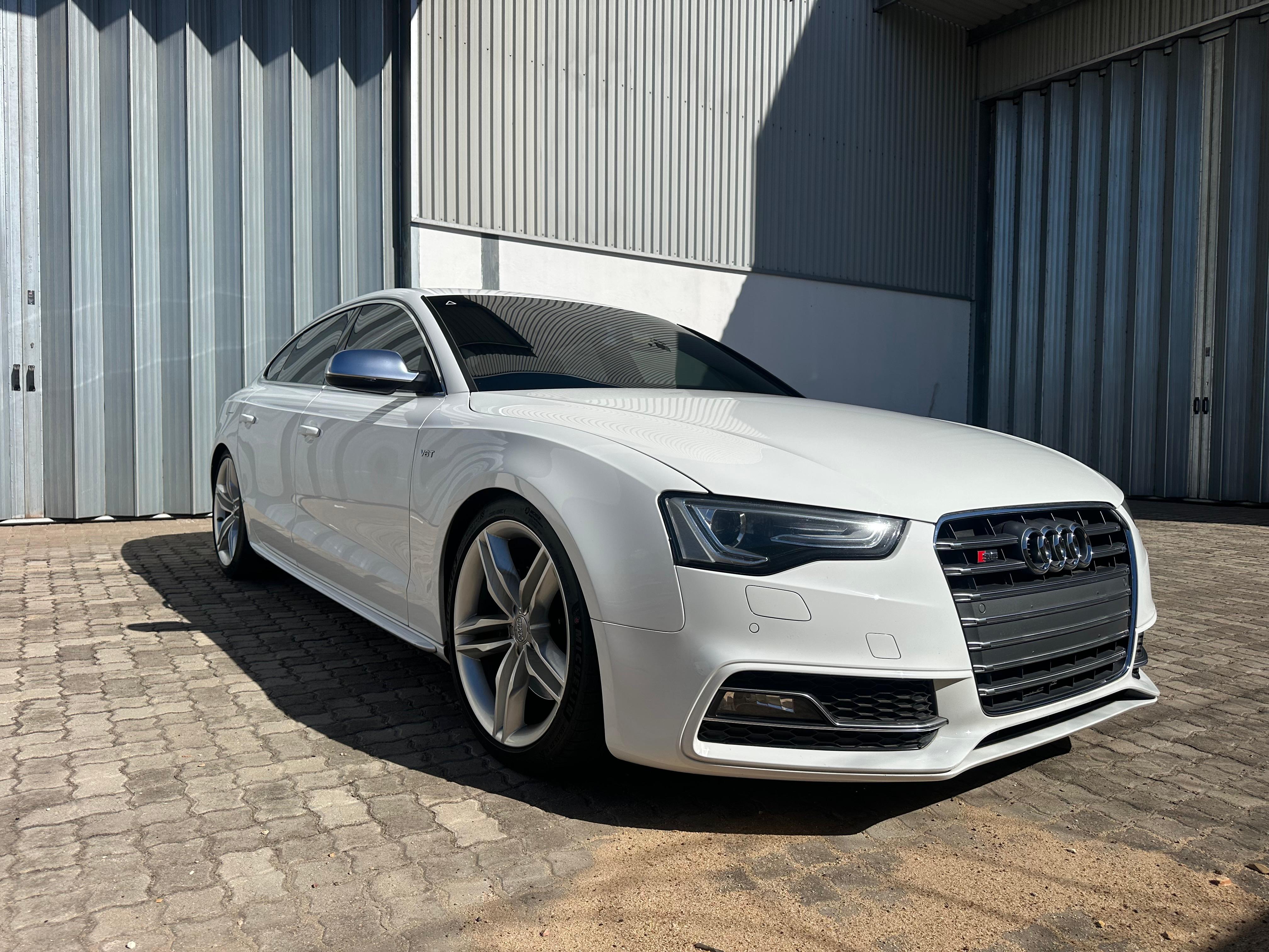 Audi S5 2012 3