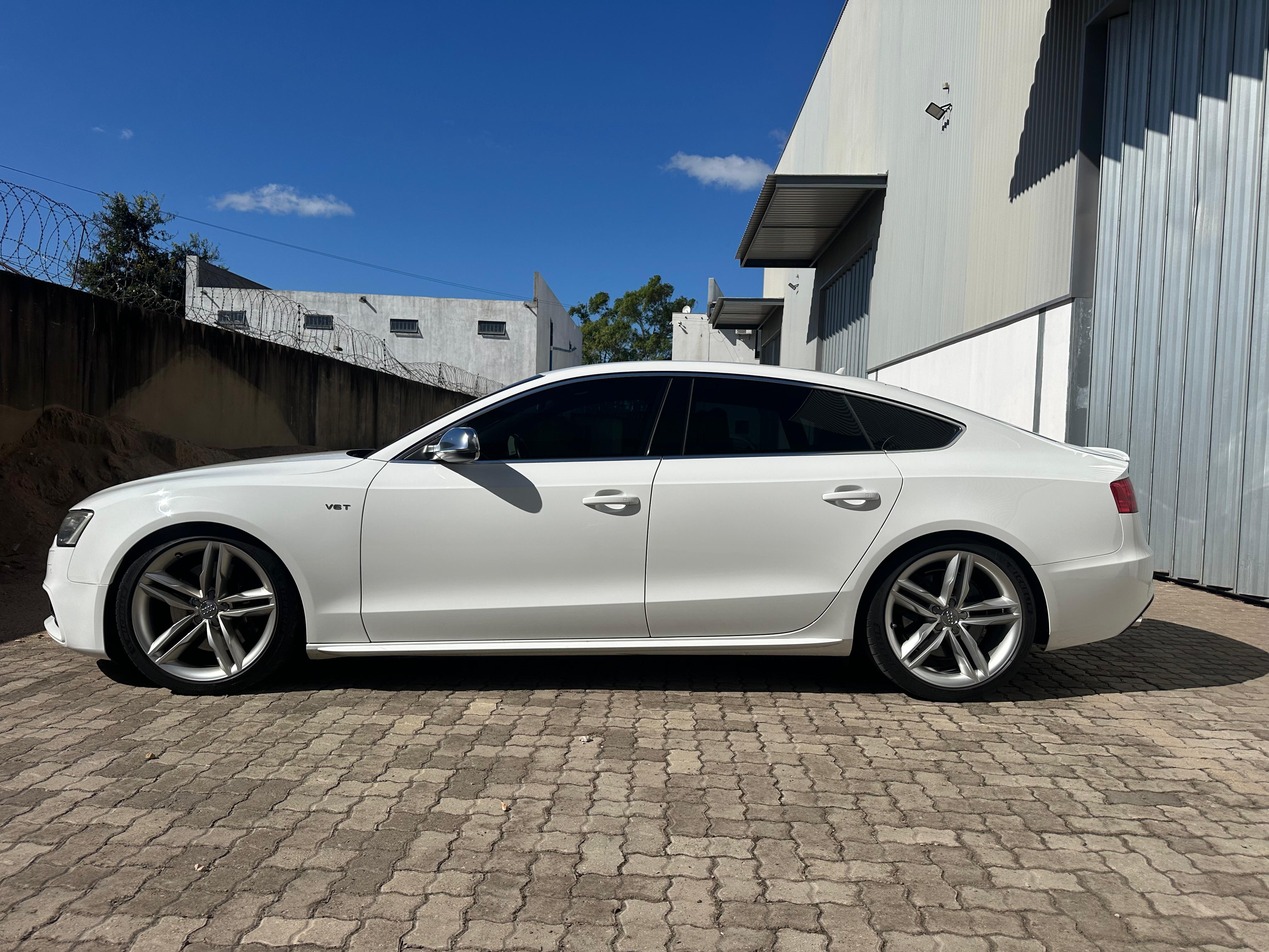 Audi S5 2012 8