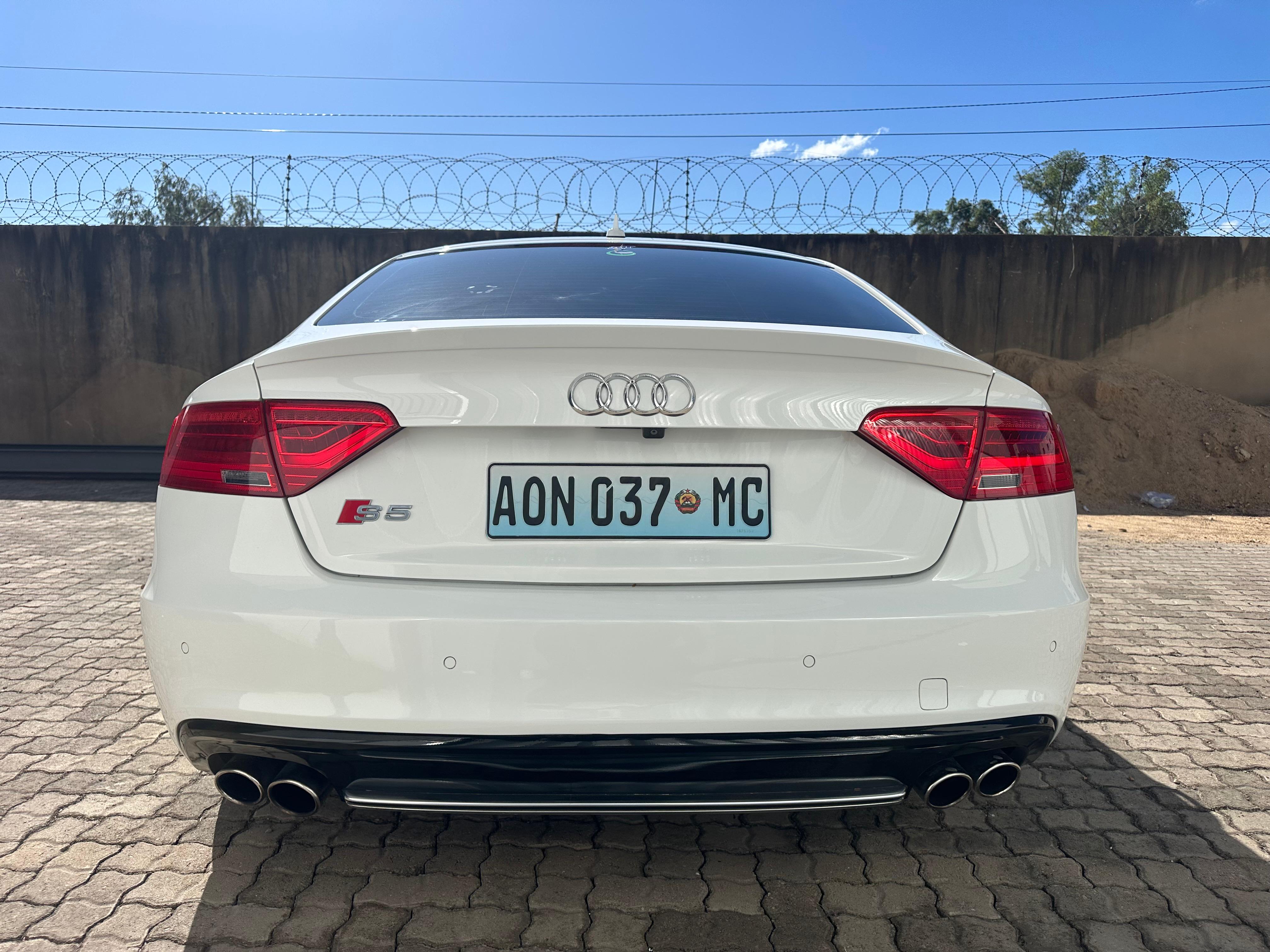 Audi S5 2012 6