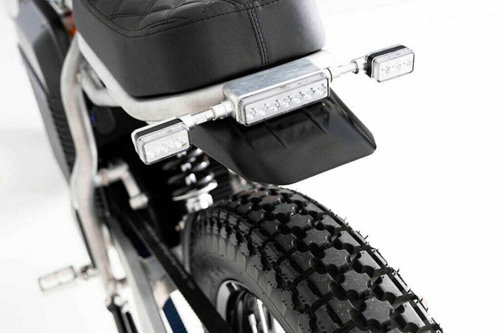 Motorcycle, Rear end