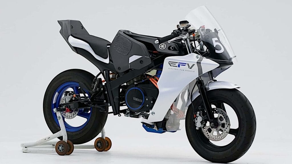 A white and blue motorcycle showcasing Yamaha's highlights at the 2023 Japan Mobility Show.