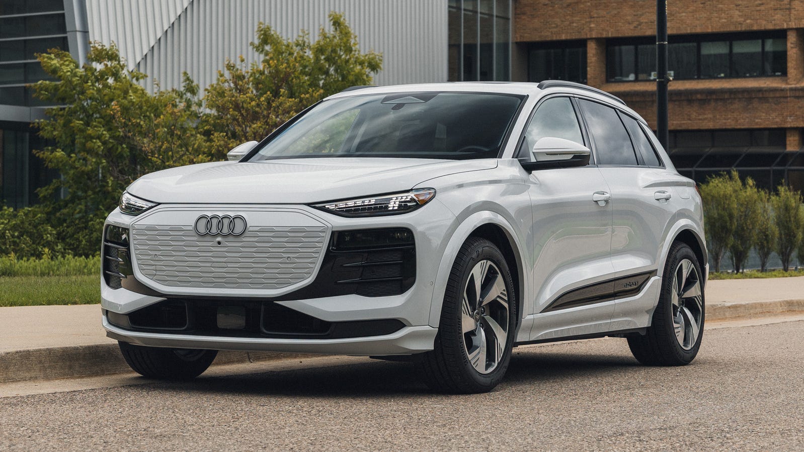 Audi Q6 SUV e-tron