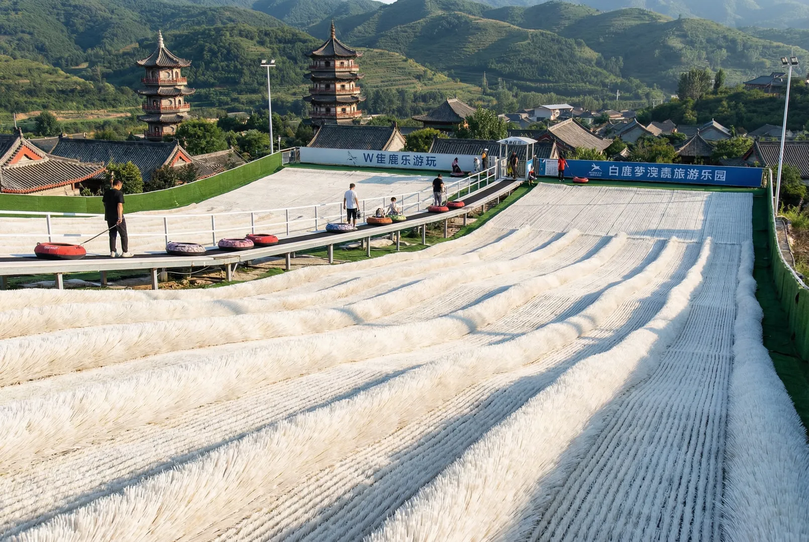 White Deer Studio Amusement Park – Bailuyuan (dry slopes) ski resort