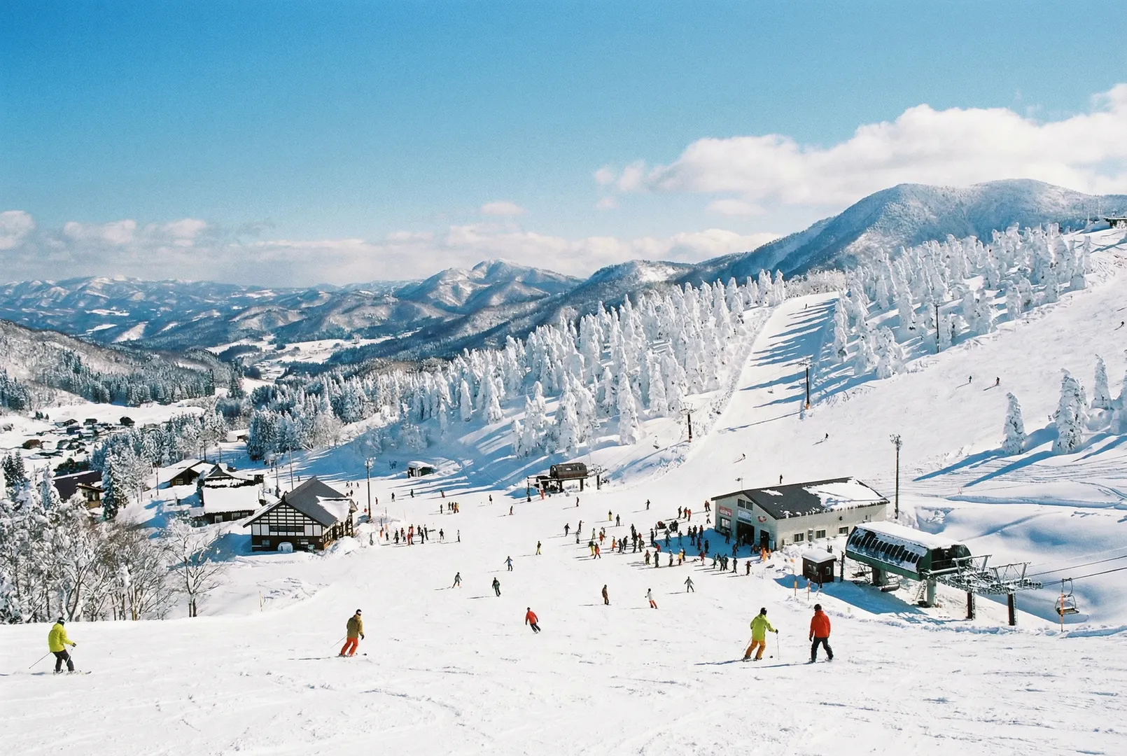 Ani – Mt. Moriyoshi ski resort