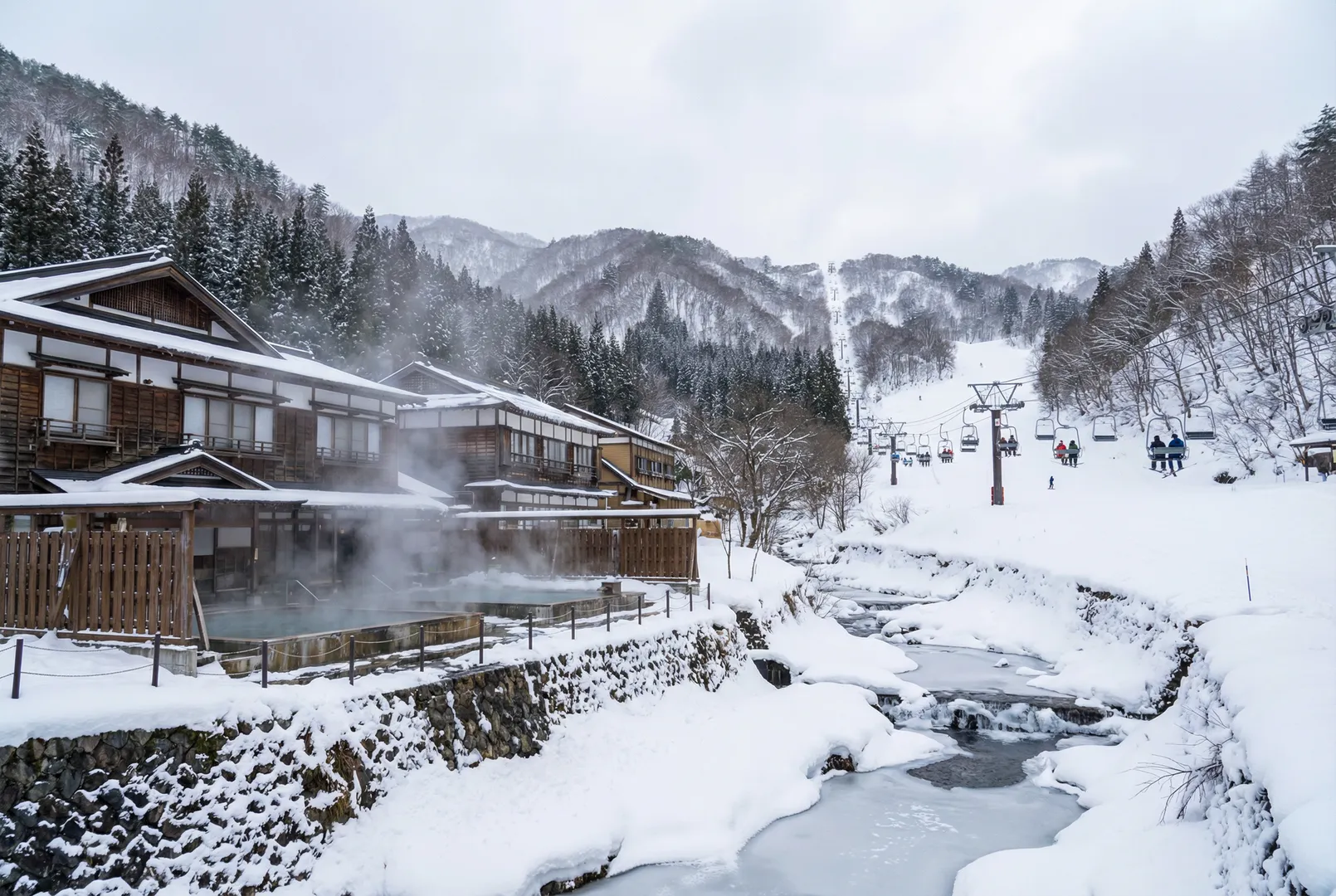Oirase Keiryu Onsen ski resort