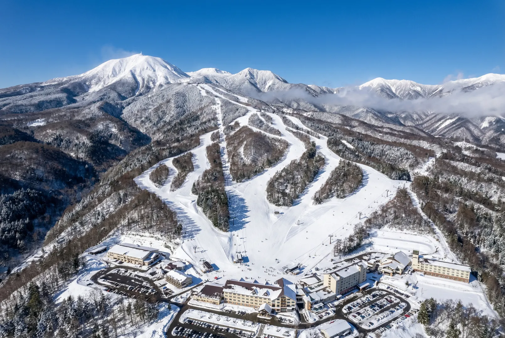 Palcall Tsumagoi ski resort