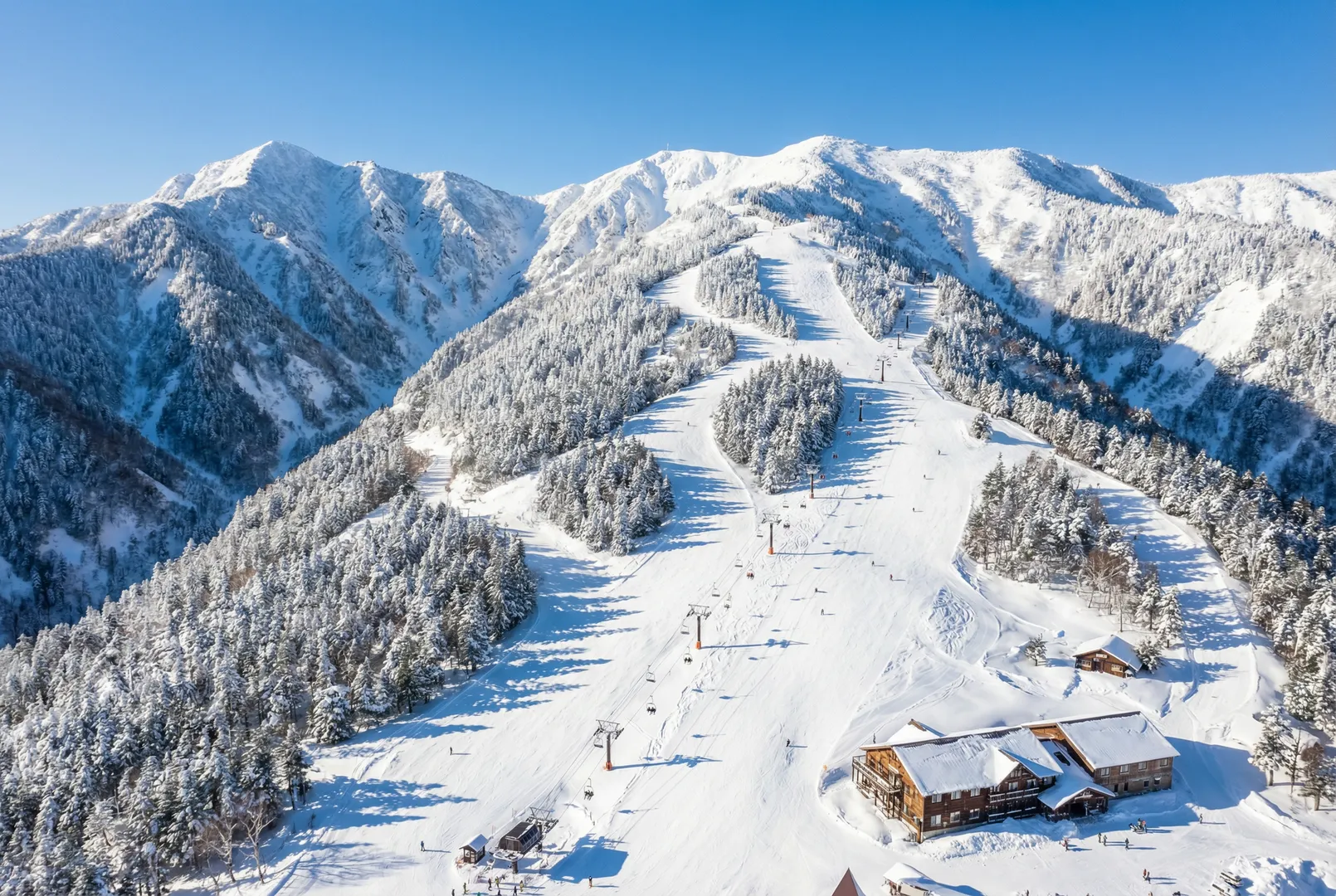 Yakebitaiyama ski resort