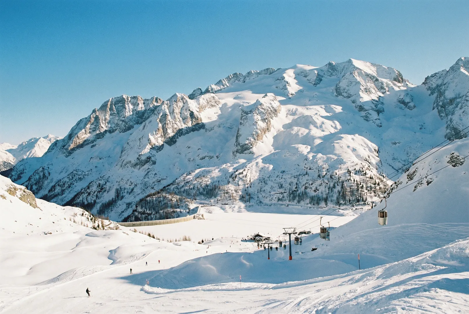 Passo Fedaia – Pian dei Fiacconi (Marmolada)(temporarily closed) ski resort