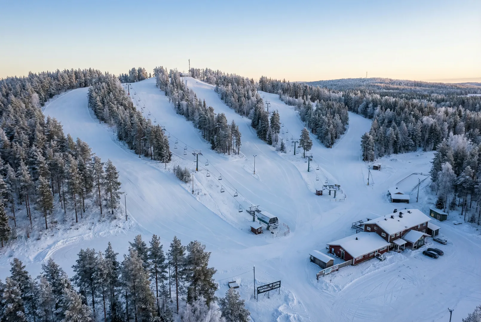 Bracknell Ski Centre (dry slopes)(temporarily closed)