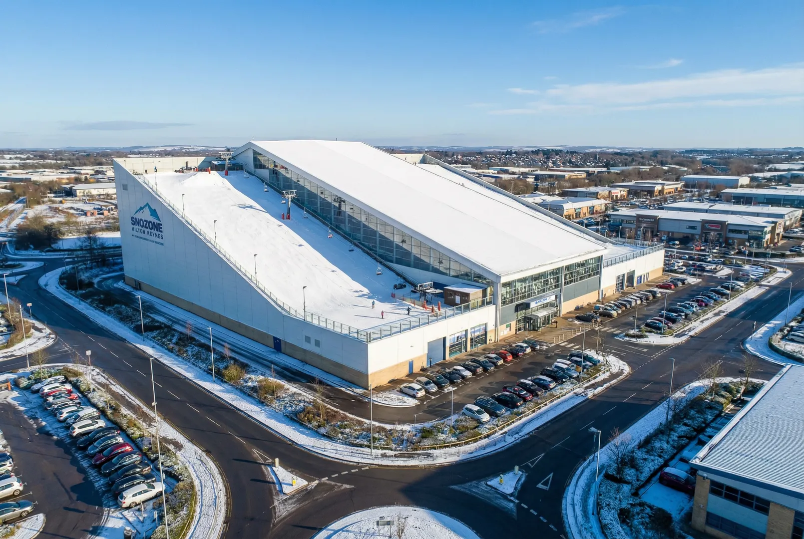 Snozone – Milton Keynes (indoor ski area) ski resort