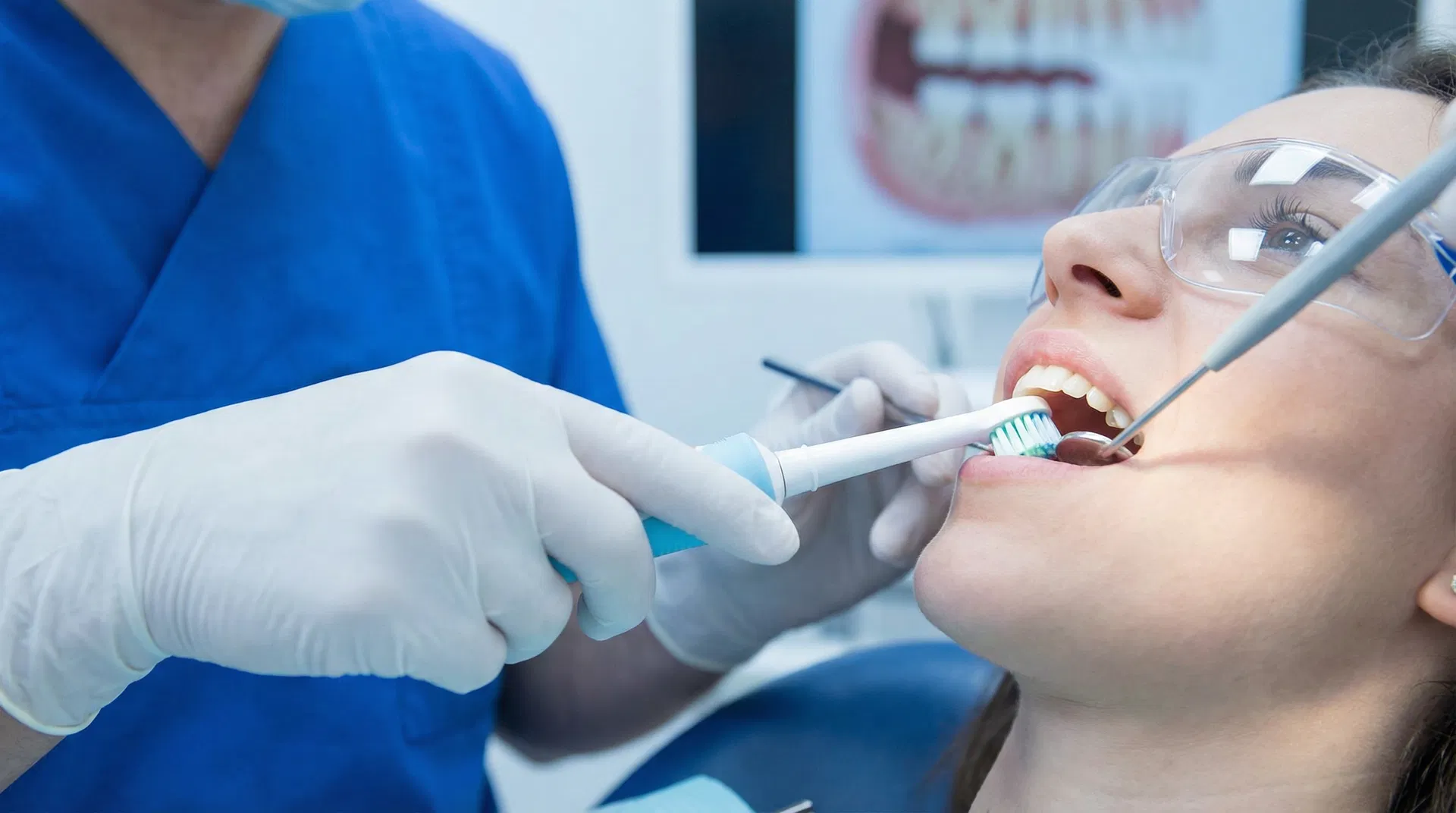 Como Escovar os Dentes Corretamente: Guia Completo