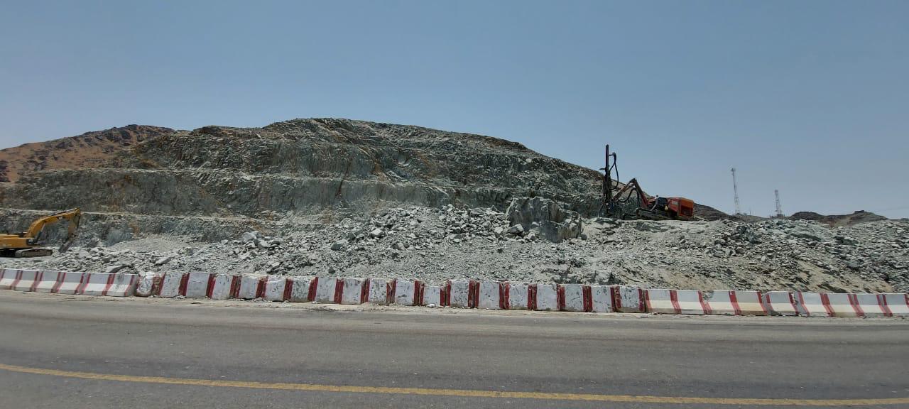 أعمال فتح الطرق الجبلية