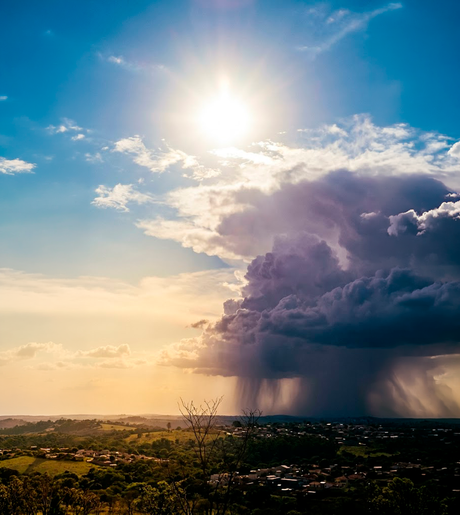 Uberlândia inicia semana com calor e chance de temporais isolados