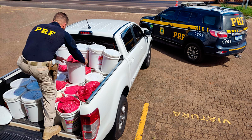 PRF apreende 243 kg de agrotóxicos irregulares em Uberlândia