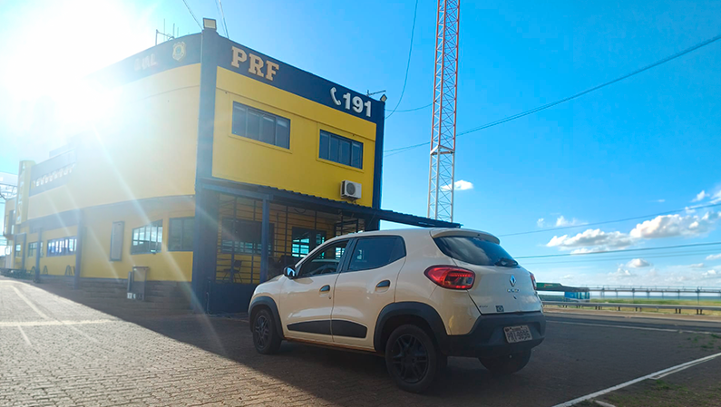 PRF prende dois e apreende 1 kg de crack na BR-365, em Uberlândia
