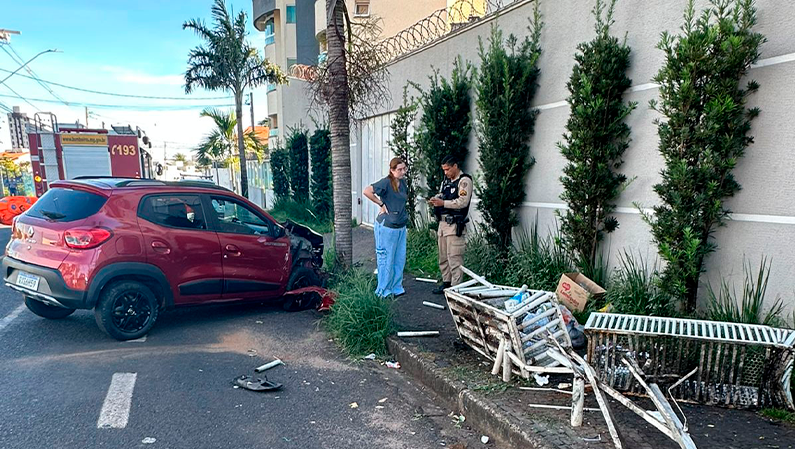 Motociclista fica em estado grave após acidente no bairro Pampulha, em Uberlândia