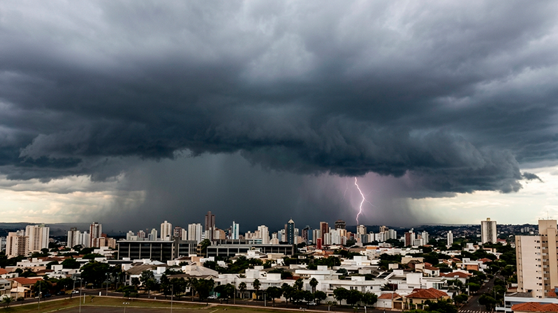 Uberlândia pode enfrentar tempestades nos próximos dias, aponta previsão