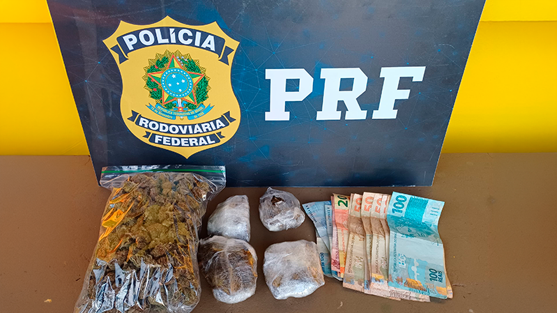 PRF apreende droga e prende duas mulheres na BR-365 em Uberlândia