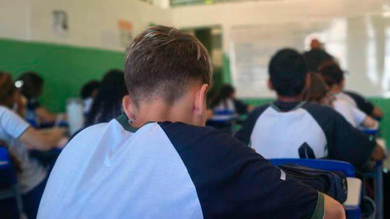 Minas lança programa de jovem aprendiz com carteira assinada para estudantes