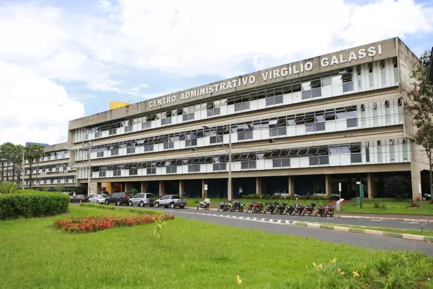 Diploma falso leva à demissão de servidora da Educação em Uberlândia