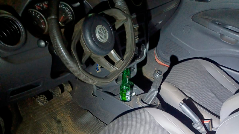 Motorista foge da polícia, abandona carro e é preso após perseguição em Patrocínio