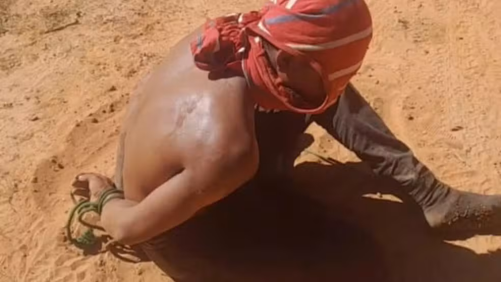 Após roubo de moto, homem é contido por moradores no Triângulo Mineiro