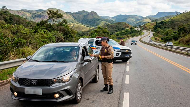 Maio Amarelo 2026 mobiliza PM em Minas para prevenir acidentes