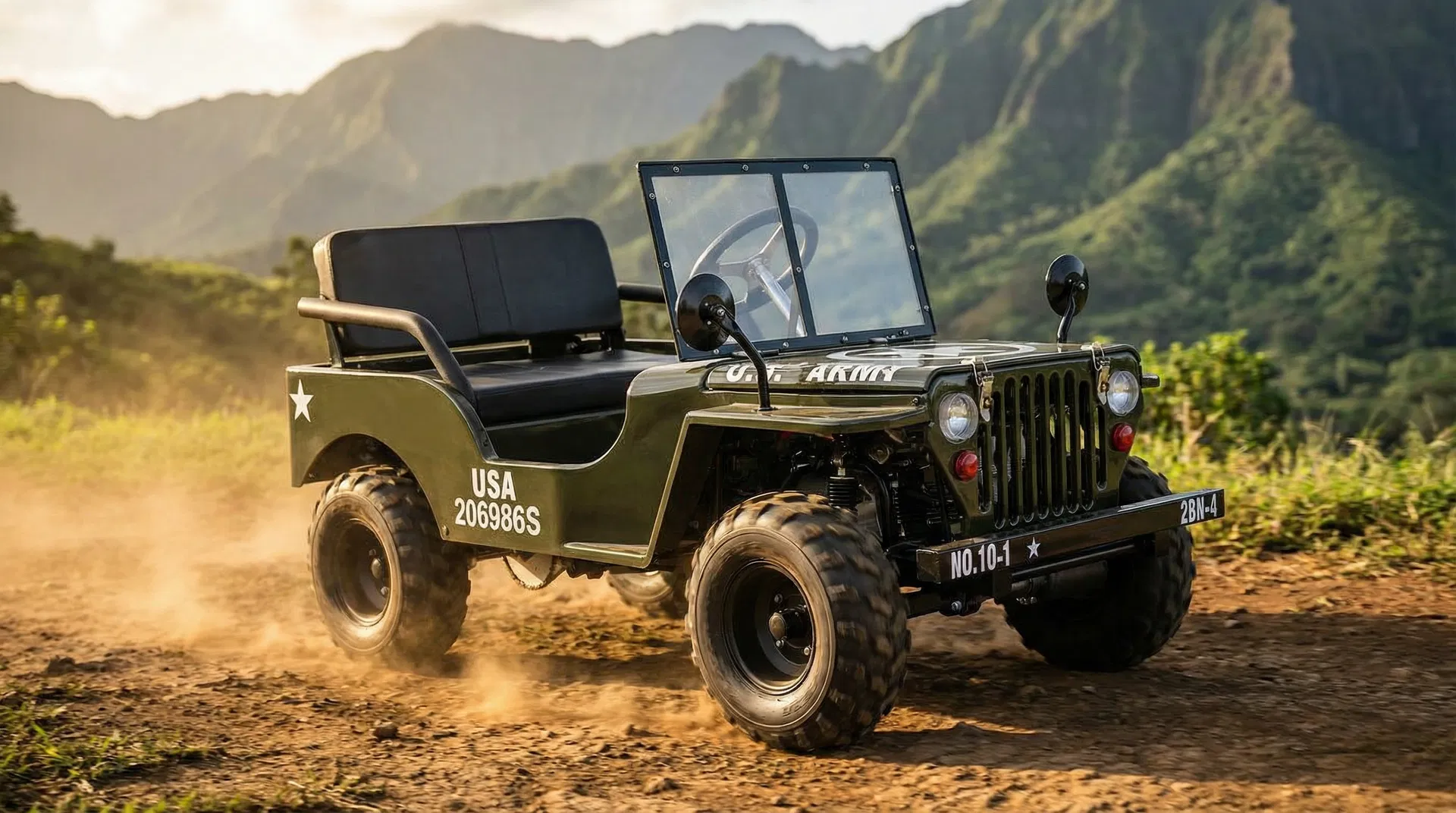 Mini Jeep 150cc em terreno off-road com montanhas ao fundo