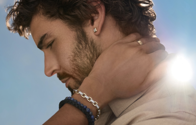 Free seasonal Helzberg Diamonds catalogs