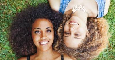 Free All-Natural Herbal Oil From Dollar Curl Club