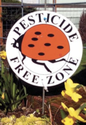 Free Zona libre de pesticidas yard sign (Oregon Residents Only)