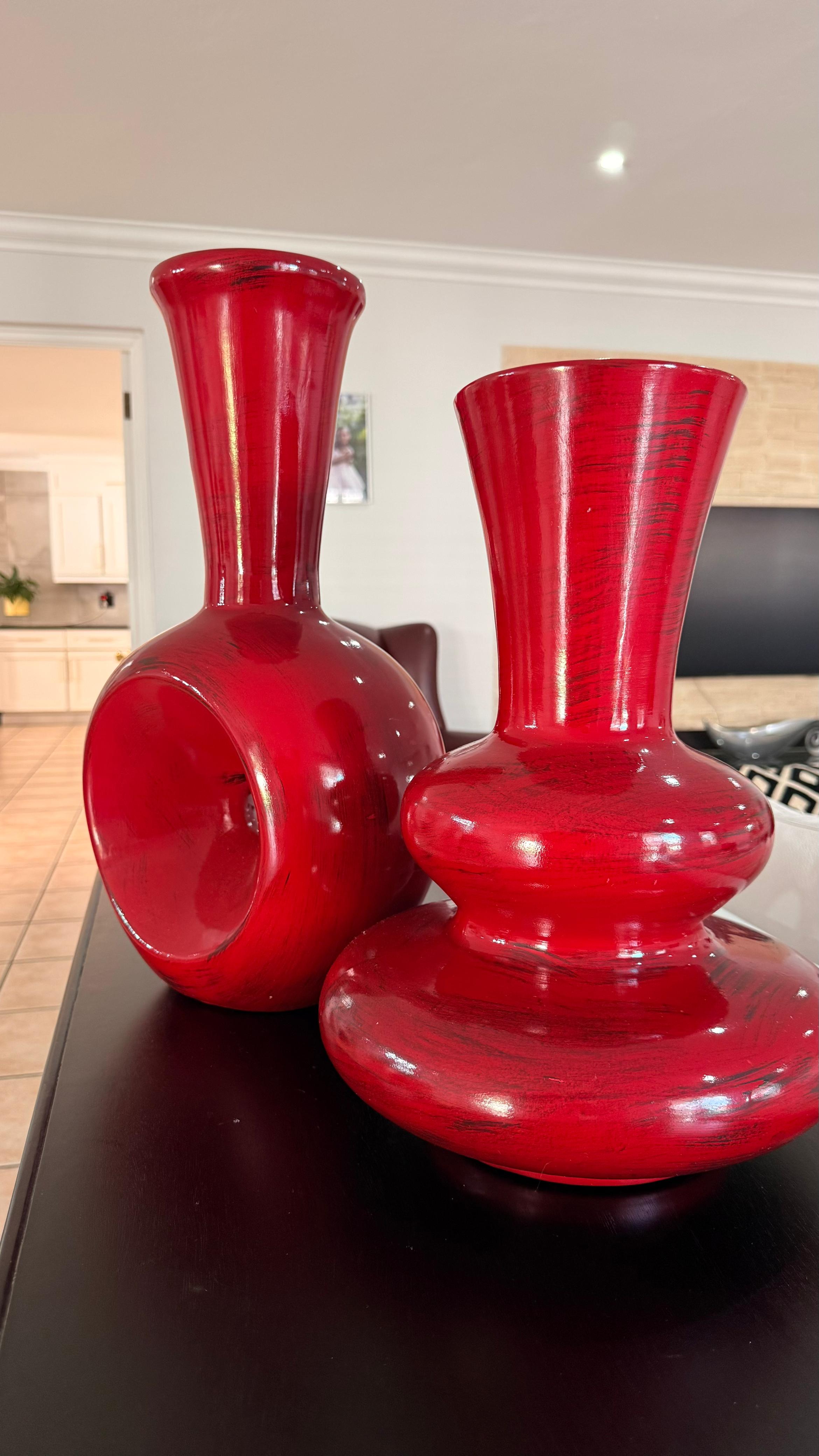 2 Red Vases set 2