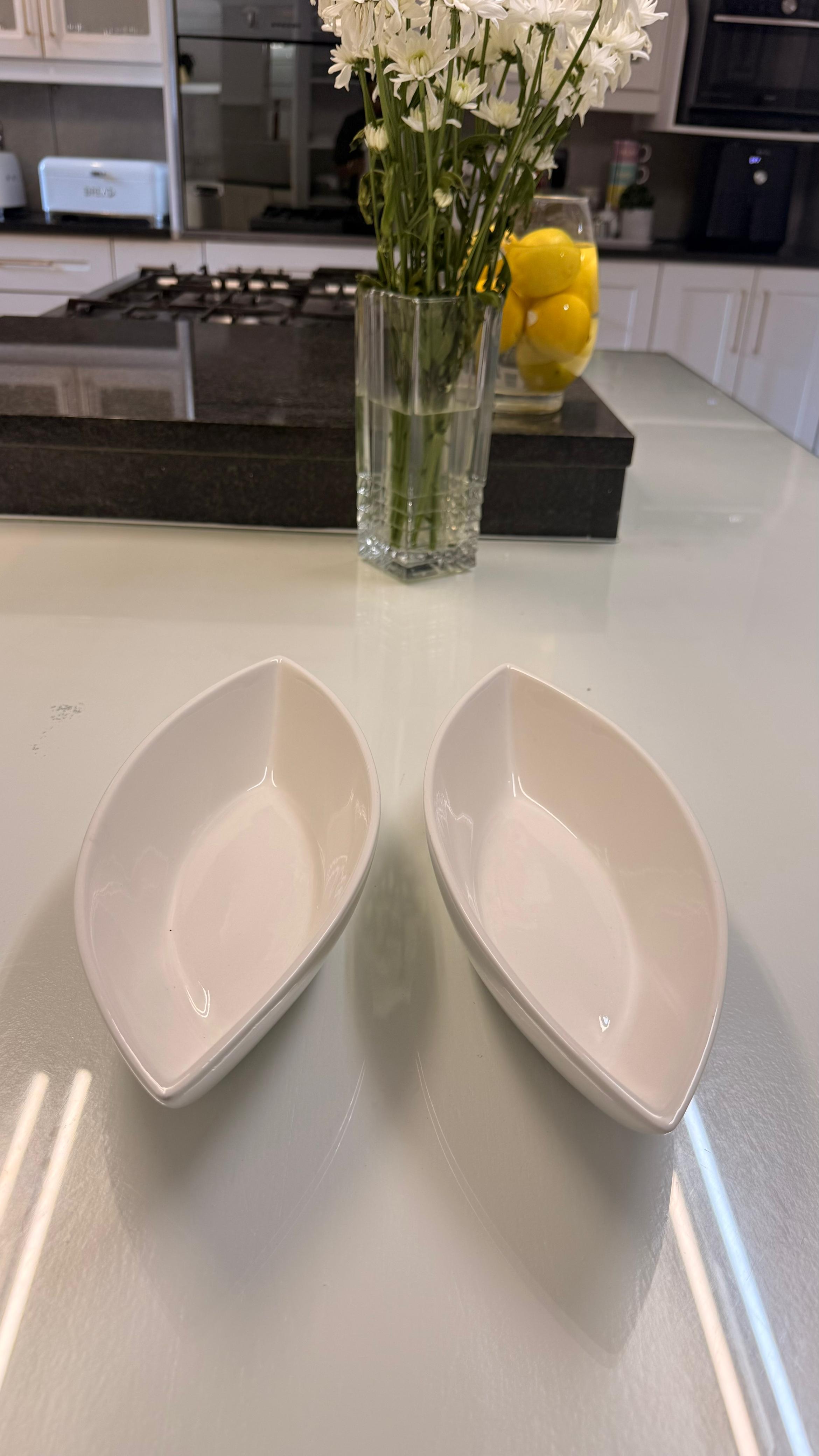 2 serving bowls 1