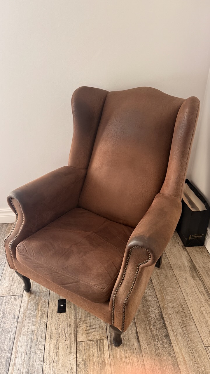 Brown Wingback  3