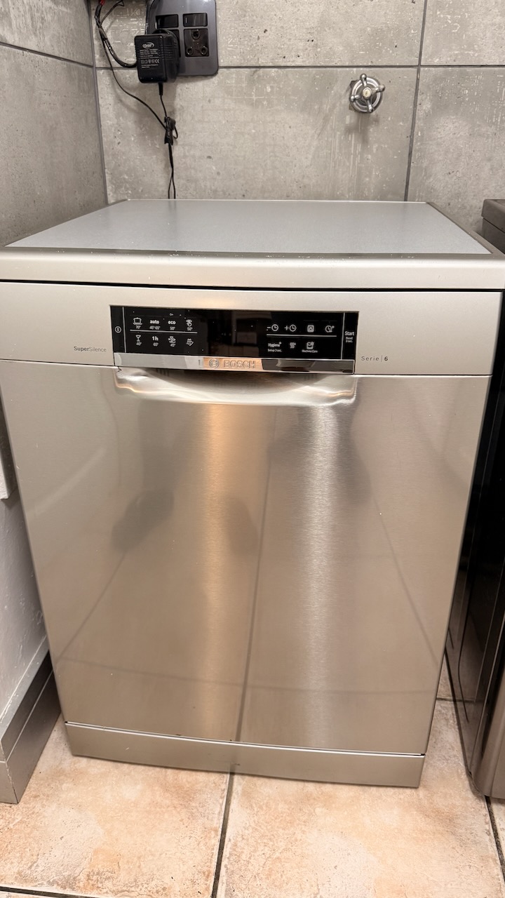 Bosh SuperSlilence Serie 6 - Dish Washer 
