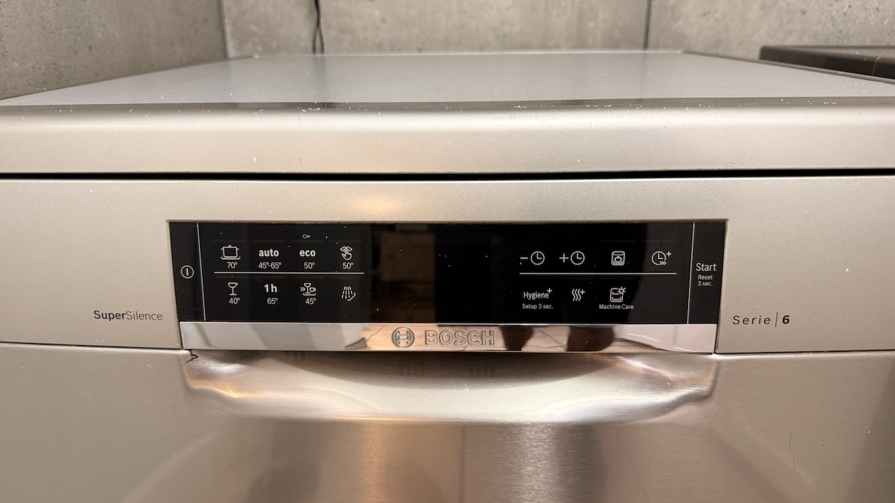 Bosh SuperSlilence Serie 6 - Dish Washer  3