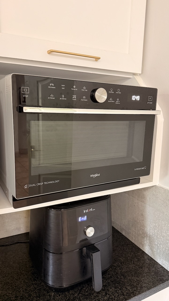 Whirlpool - Supreme Chef Combination Microwave Oven - Black & Silver 3