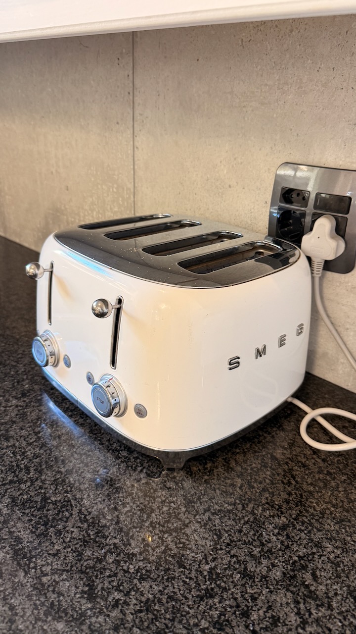 Smeg Retro 4-Slice Square Toaster