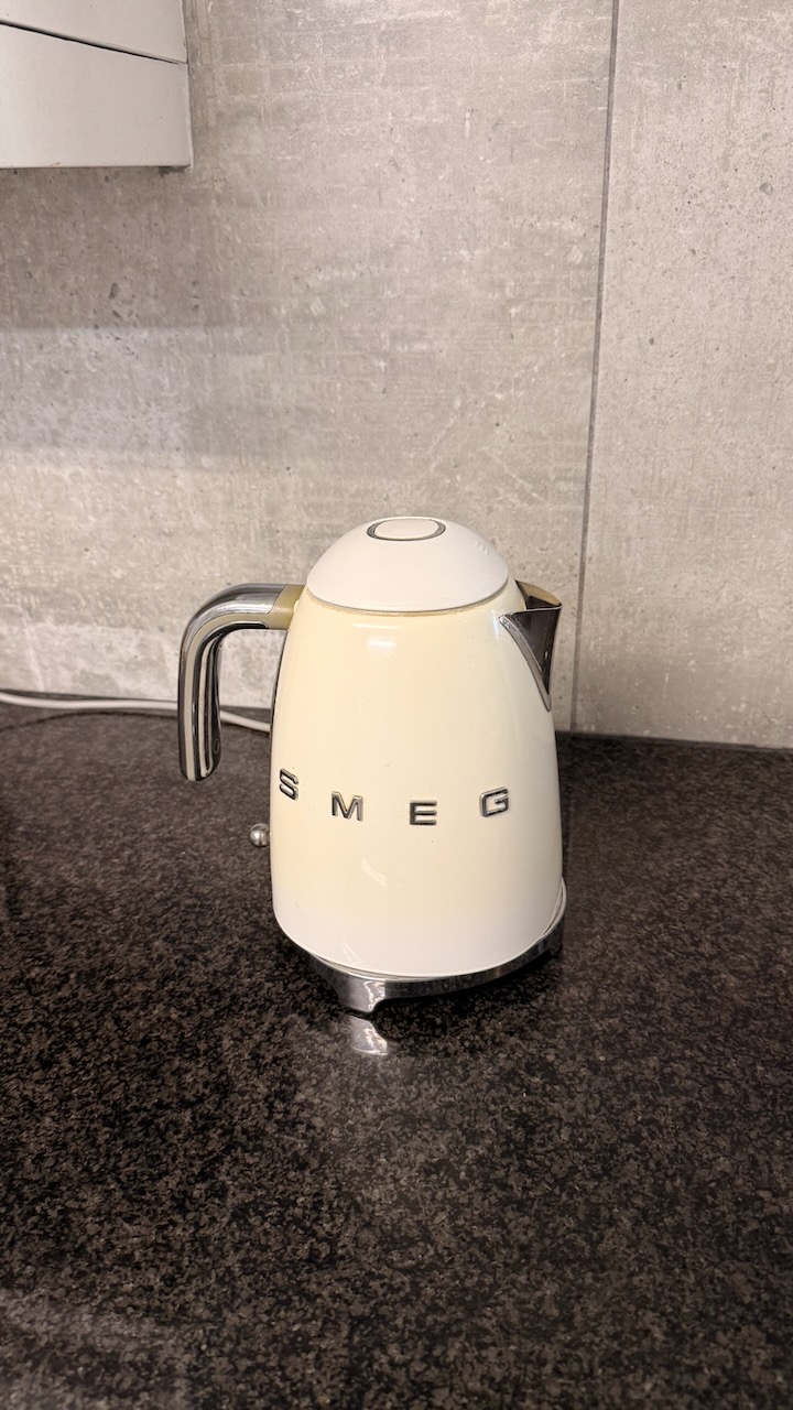 Smeg Retro Cordless Kettle, 1.7L
