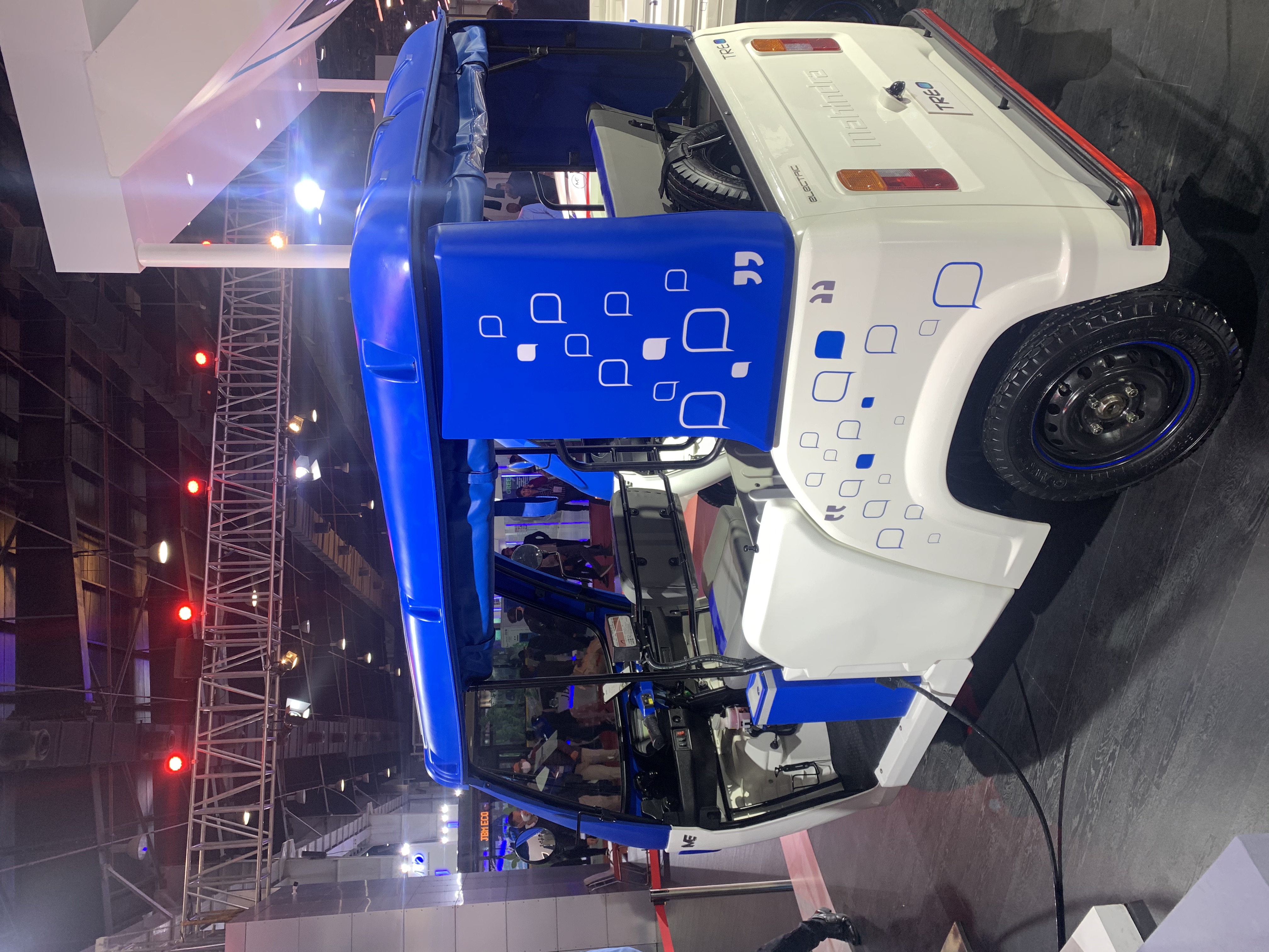 HDPE Vacuum Formed Roof for Electric Rickshaws