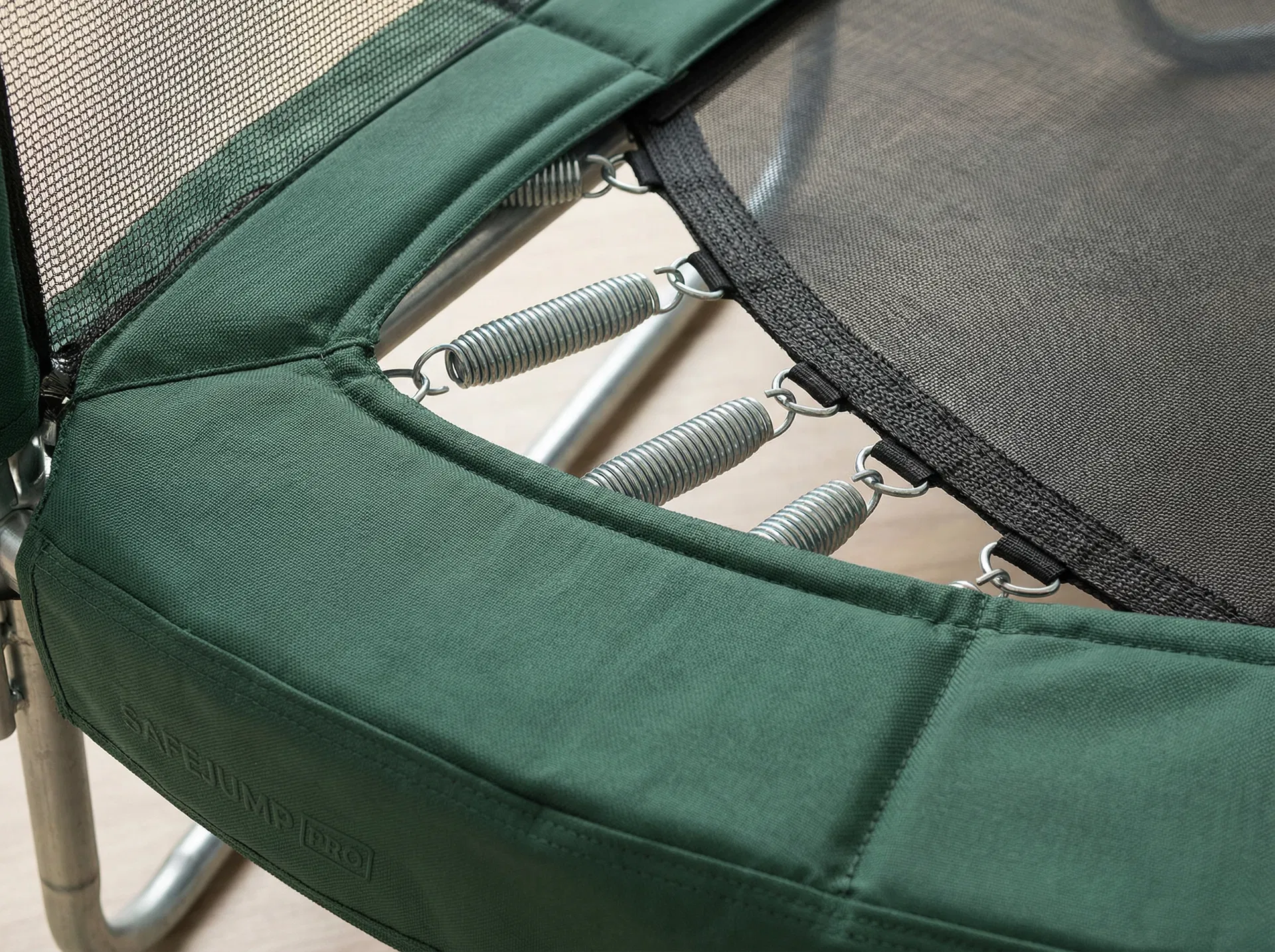 Nærbillede af BERG Champion kantpude og fjedre