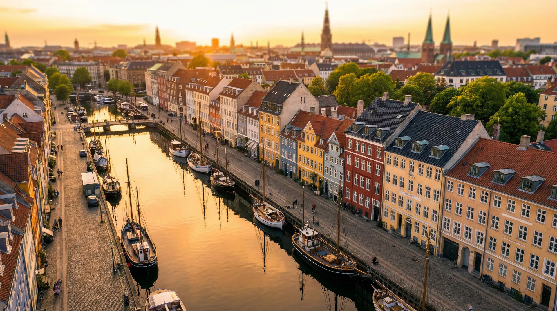 Nyhavn København ved solnedgang