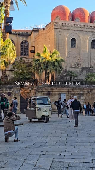 Sembra il set di un film... ma è solo Palermo ❤️

#Palermo #centrostorico #sicilia #arabonormanno