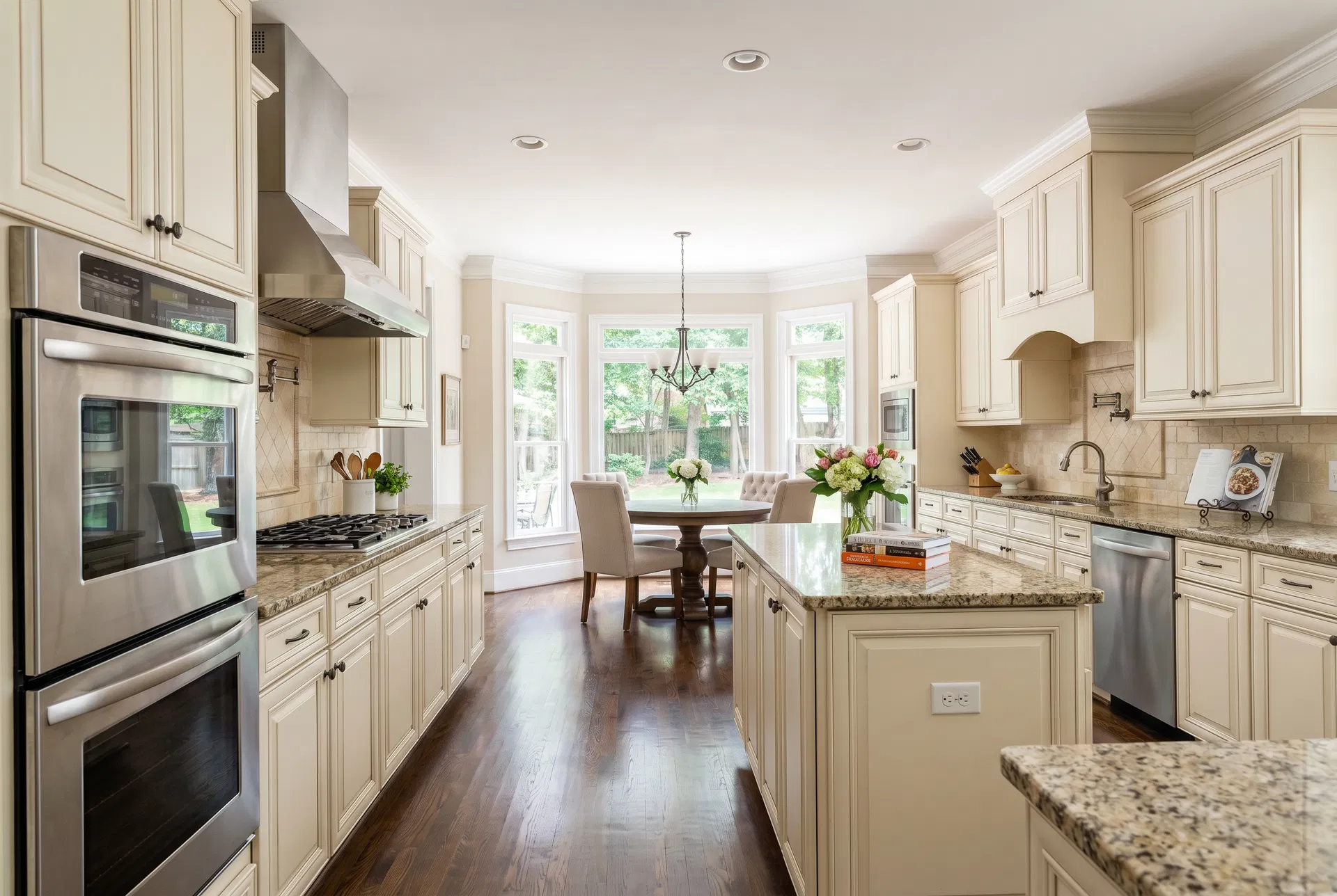 East Cobb Home Sellers: Why a Pre-Listing Clean Is Worth Every Penny