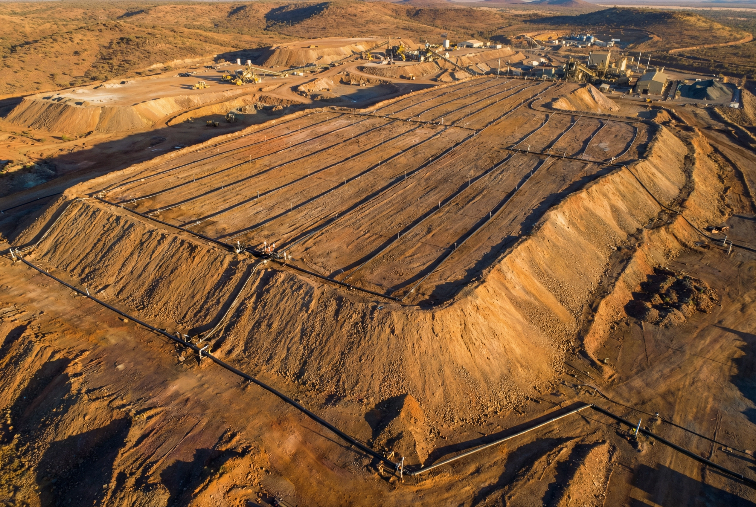 Catalytic Leaching and the Second Life of Gold Tailings