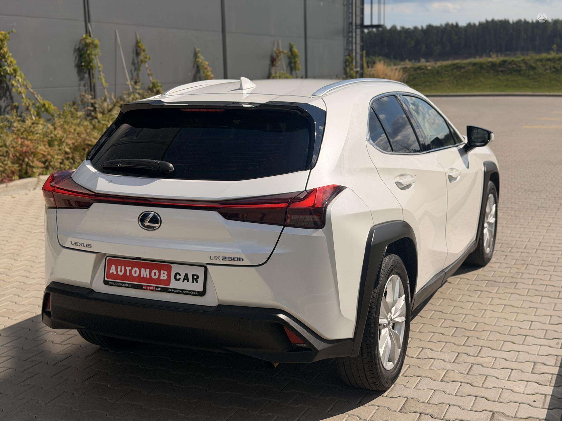 Lexus UX 250h nuotrauka 4